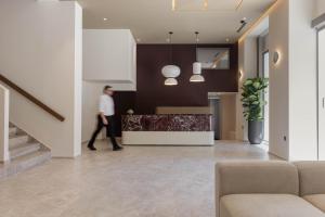 Nesean Plaza Hotel