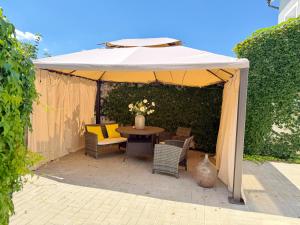 Grand Petit Hotel
