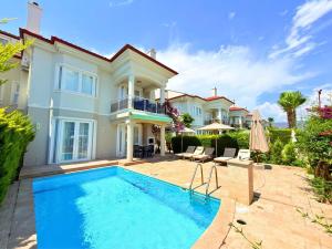 Fethiye-Çalışta 5 yatak odalı 10 kişilik villa coral 3