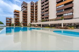 Cascais Chic Apartment with Pool and parking