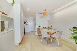 Cascais Chic Apartment with Pool and parking