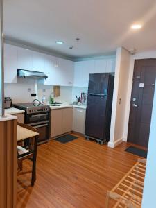 Luxury 2-BR, 2 Baths Condo at 38 Park Ave with Panoramic View