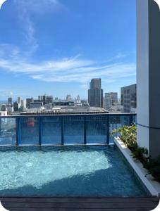Luxury 2-BR, 2 Baths Condo at 38 Park Ave with Panoramic View