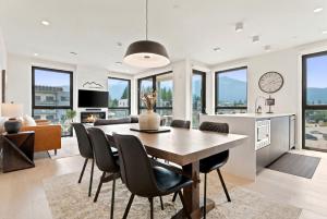 The Ascent - 3 Bedroom Condo - Roof Top Hot Tub