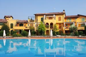 Borgo Torchio F23 By Bookinggardalake