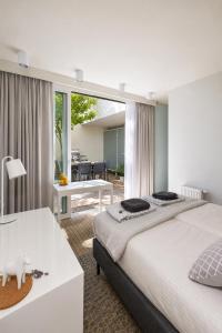 Premium Patio Apartment
