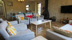 Escape to a spacious retreat with garden