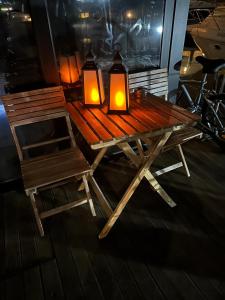 SLEEPBOAT Floating House Boat Oporto Douro