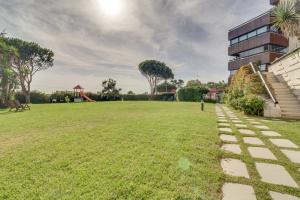 Cascais Chic Apartment with Pool and parking