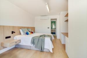 Cascais Chic Apartment with Pool and parking
