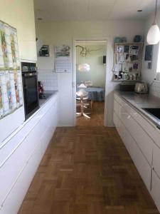 Large, beautiful villa, 800 meters from water