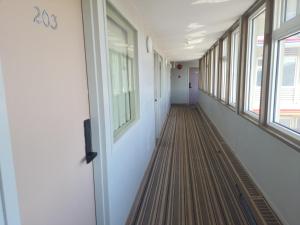 Canadiana Motel