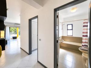 FLH Vilamoura Balcony with Pool
