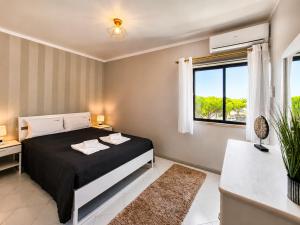 FLH Vilamoura Balcony with Pool