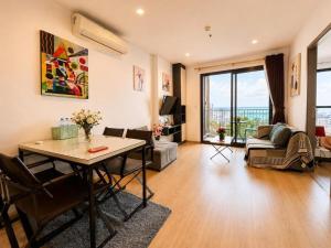 2 Bed Room Sea View Luxury - Best Location Pattaya