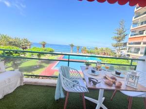 NEW APARTMENTS THE TERRACE BY THE SEA -Ocean & Pool view - Comodoro, Los Cristianos, Tenerife