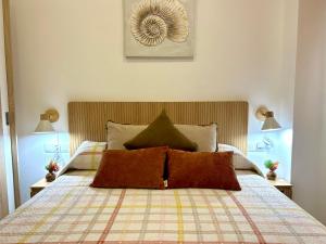 Stylish 2-bedroom beachside apartment