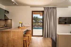 Alestone Villa by the sea