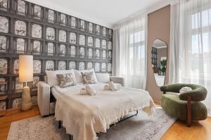 Modern 3BR Apartment near City Center & Metro U6