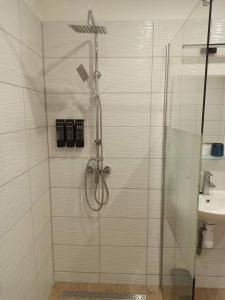 B30 Apartmanok, Eger