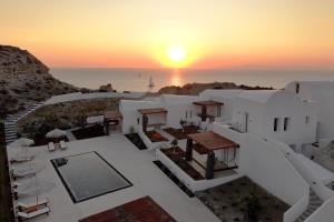 THERRA Suite & Sunset Terrace