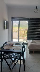 Vanas Apartments