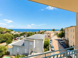 T4 dException avec balcon et vue sur la mer