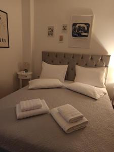 Modern Chic Apartment in the Heart of Athens