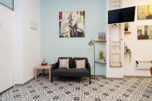Cozy Studio for 2 px - Beach 10 Walk - Barcelona center 25 Train