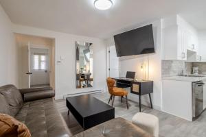 Stylish 3BR in Montreal