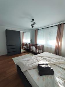 New! Modern apartment ideal for families