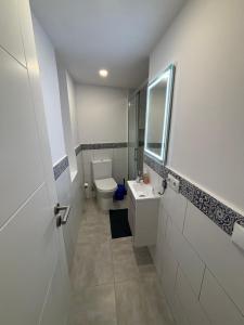 Spacious Mouraria Apartment Steps from the Castle