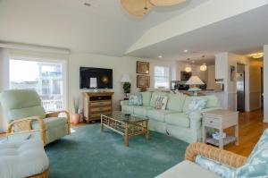 Pegasus by Bryant Real Estate