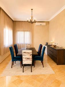 Luxury 5-Bedroom Villa in The Center Of Marrakech 5 min from center