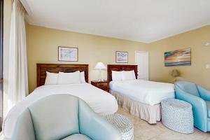 Gulf-view condo with beach access pools hot tubs tennis & private balcony