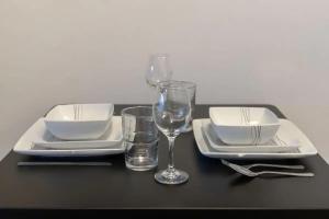 Charming 1BR Condo with City View Near CN Tower