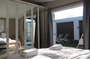 Bungalow between Amsterdam and Haarlem with sauna
