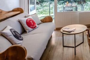 Slow Chalet Ski Soleil Ski-inSki-out Terrace walk everywhere !