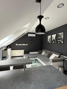 Sunny Station Apartman
