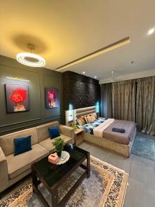 Supernova Couples Hideaway