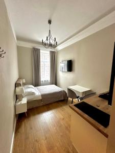 Smart Home Center Studios AK47