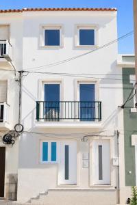 Peniche Town & Beach Stay