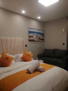 BenSeya Luxe Homes