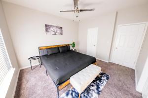 3 bed 2 Bath Apartment near Dallas Lovefield and Medical District