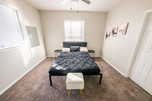 3 bed 2 Bath Apartment near Dallas Lovefield and Medical District