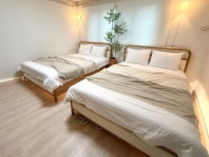 Cozy home Hapjeong Hongdae, parking available, negotiable