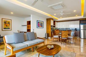 Blue Horizon 102 | 2BR2BA Puerto Vallarta, ocean view, pool, gym