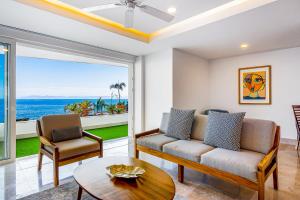 Blue Horizon 102 | 2BR2BA Puerto Vallarta, ocean view, pool, gym