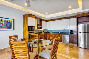 Blue Horizon 102 | 2BR2BA Puerto Vallarta, ocean view, pool, gym