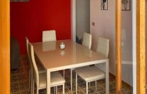 Beautiful Apartment In Marina Di Modica With Wifi